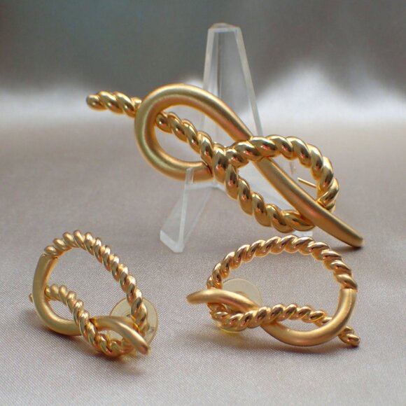 The Knot of Hercules Brooch & Earring Set - Picture 4 of 6